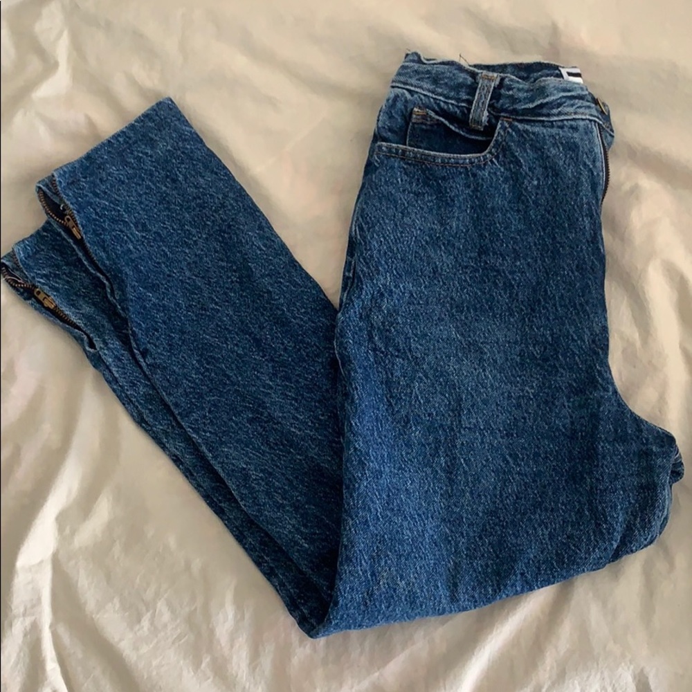 high waisted jeans w/ zipper detail